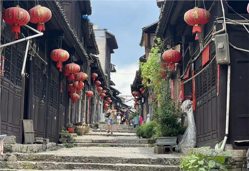 重外院“青歌筑夢”實踐團三下鄉(xiāng)實踐調研 | 穿越千年古鎮(zhèn)，回望崢嶸歲月