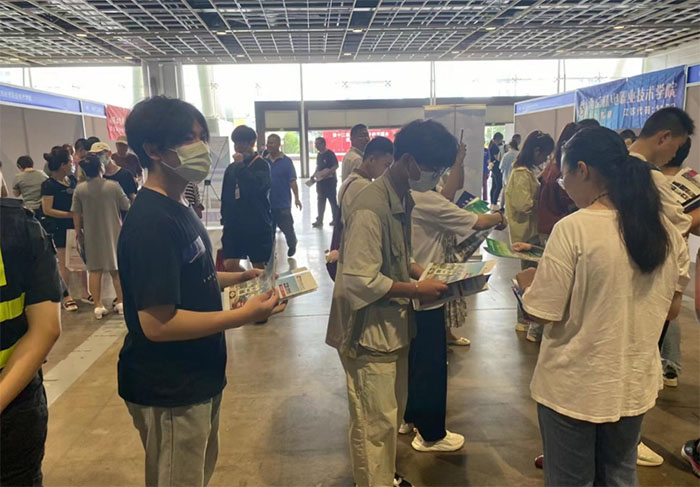 盛夏走金陵，伏月話常紡 ——機電學院開展“美麗常紡宣