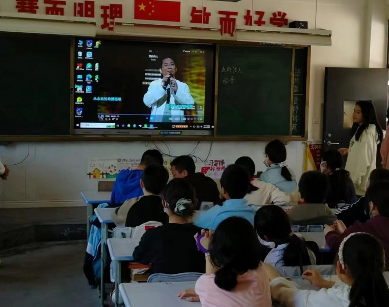 三下鄉(xiāng)|西安建筑科技大學信控學院“情暖童心”實踐團隊于7月20日赴陜西省西安市鄠邑區(qū)草堂營村開展活動