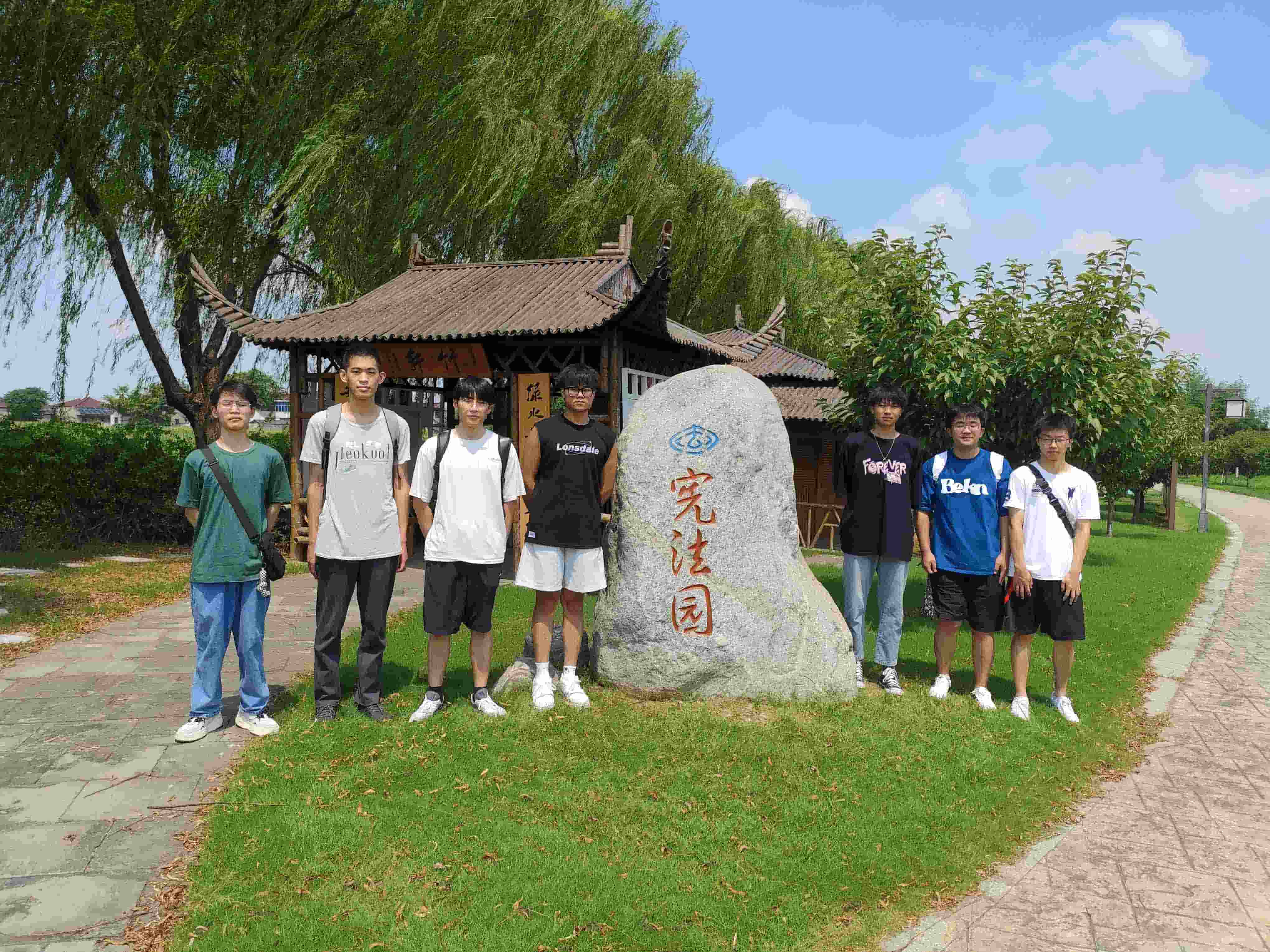 南信大“紅色記憶探尋”小分隊三下鄉(xiāng)：黨史鑄魂，青春揚帆