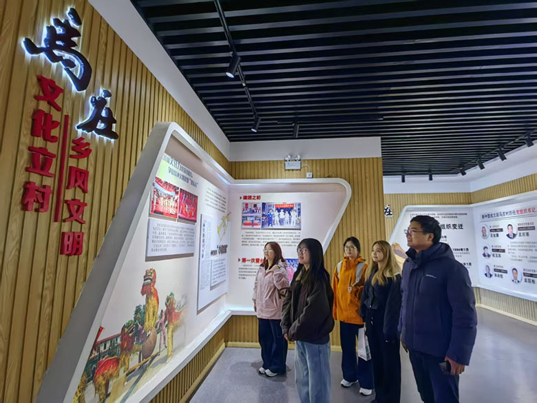 中國礦業(yè)大學(xué)調(diào)研團走進(jìn)馬莊村，調(diào)研馬莊村發(fā)展現(xiàn)狀