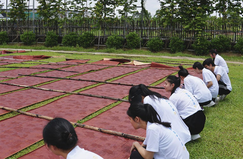 江職“香遇·非遺”實踐團尋香云紗非遺之美，助力“百千