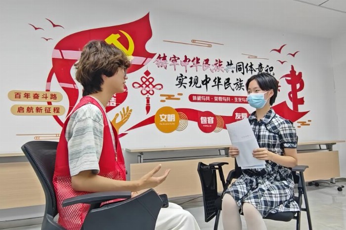 尋運(yùn)河古韻 傳紅色薪火——南信大融媒體中心“運(yùn)河紅舟”小分隊赴無錫