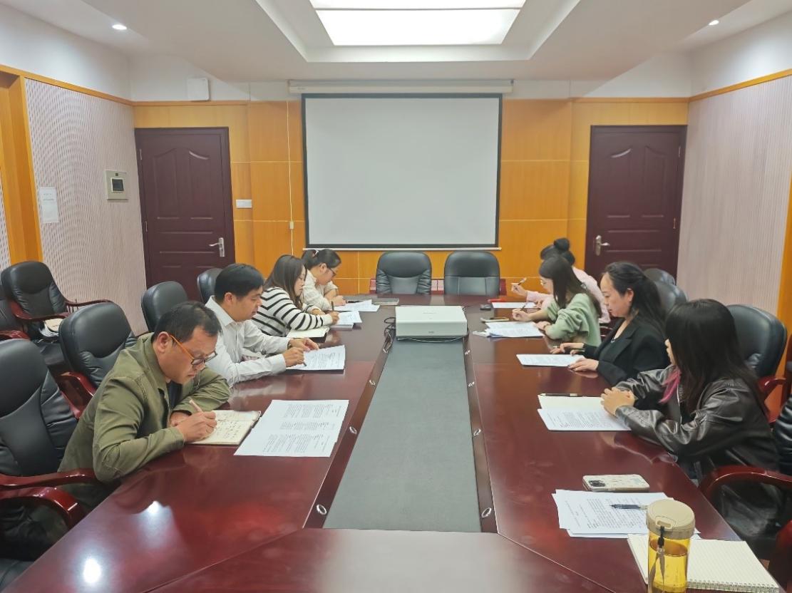 法學學部研究生赴湘潭大學技術(shù)轉(zhuǎn)移中心、知識產(chǎn)權(quán)信息服務中心調(diào)研知識產(chǎn)權(quán)轉(zhuǎn)化情況