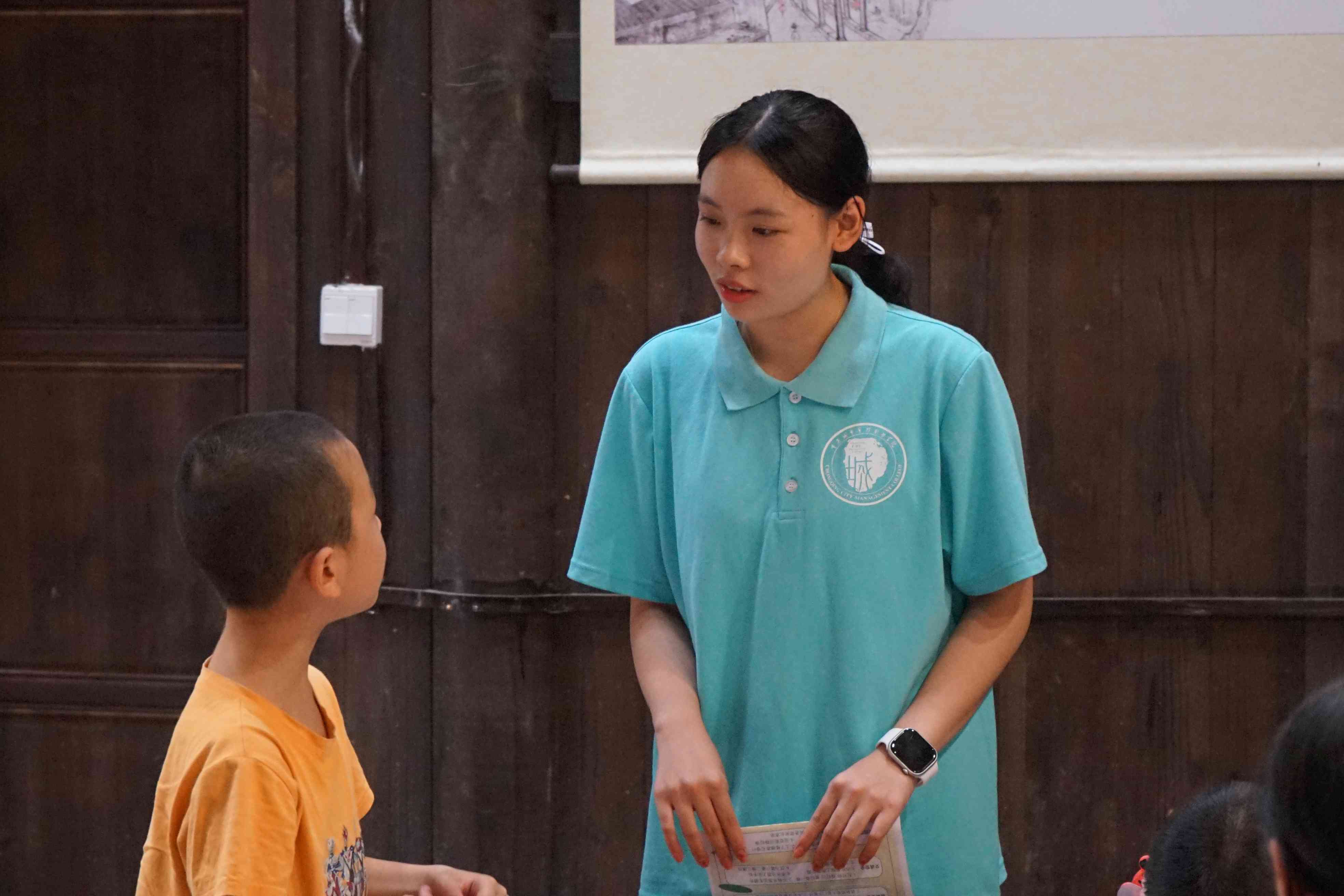 重慶城管學(xué)子三下鄉(xiāng)：開展 “大手牽小手，共筑安全夢(mèng)”安全知識(shí)問(wèn)答主題活動(dòng)