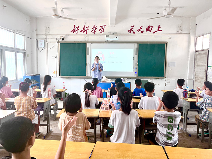 南京財經(jīng)大學：音樂撥動心弦，溫情律動精彩