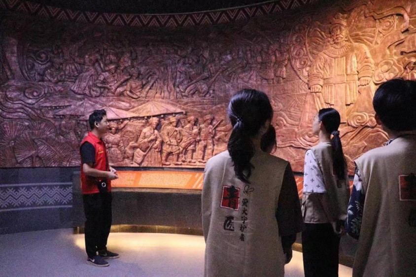 佛山科學(xué)技術(shù)學(xué)院學(xué)子三下鄉(xiāng)：探尋瑤鄉(xiāng)文化，感悟民族團結(jié)