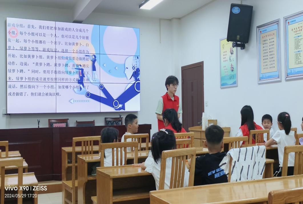 炎炎夏日，溫情涌動：南京師范大學(xué)泰州學(xué)院“紅心研墨”志
