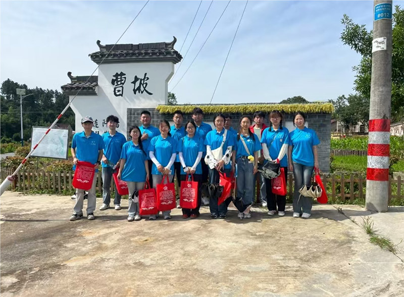 皖江工學(xué)院：扶智又扶志，青春新獻(xiàn)禮