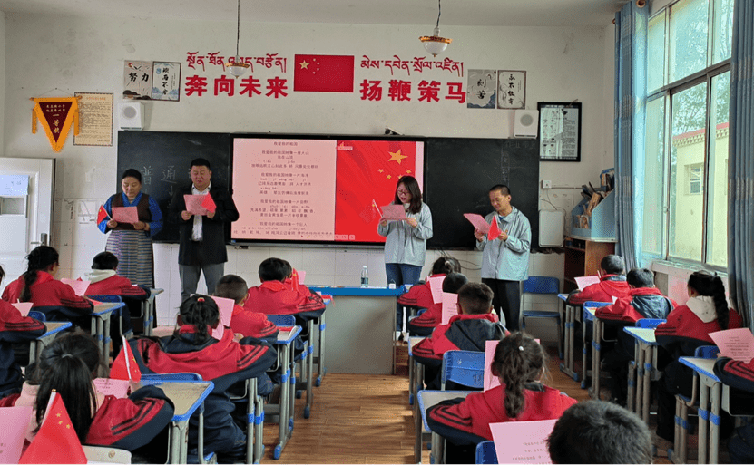 紅小醫(yī)“筑夢甘孜”：傳承紅色精神，推動鄉(xiāng)村發(fā)展與健康普及
