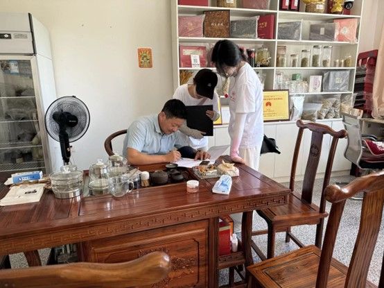 解碼返鄉(xiāng)創(chuàng)業(yè)致富密碼——合肥大學(xué)能源材料與化工學(xué)院“三葉草”志愿服務(wù)團隊暑期