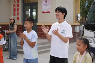 胡楊青年行：法護(hù)未來，愛伴成長