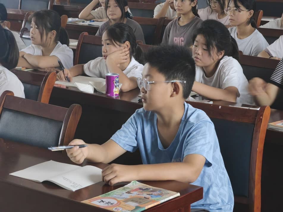 合肥大學(xué)能源材料與化工學(xué)院“三葉草照亮鄉(xiāng)村夢，攜手共譜教育曲”暑期三下鄉(xiāng)社會(huì)實(shí)