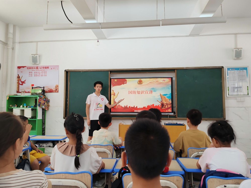 湖北經(jīng)濟學院希望之光支教隊開展“傳承紅色基因，賡續(xù)紅色血脈”系列活動