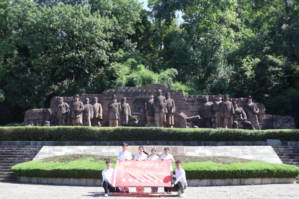 長大學(xué)子三下鄉(xiāng)丨研究生兼輔班“探尋革命遺跡·賡續(xù)紅色血脈”暑期社會(huì)實(shí)踐隊(duì)赴武