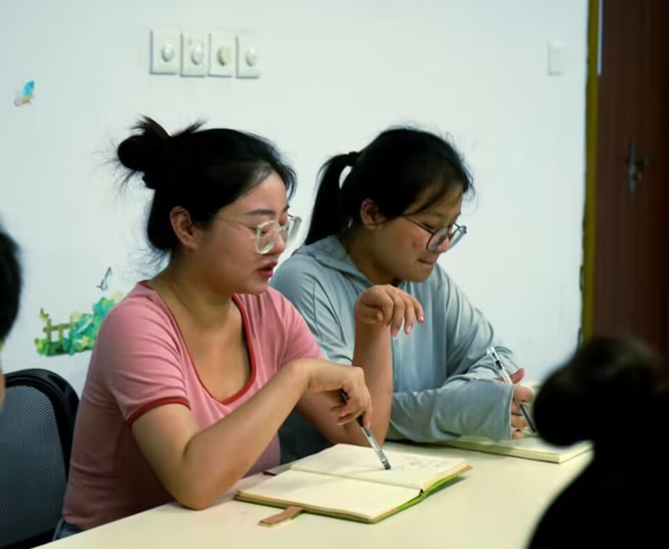 移通學子三下鄉(xiāng)：筆墨鄉(xiāng)村染，志愿服務行