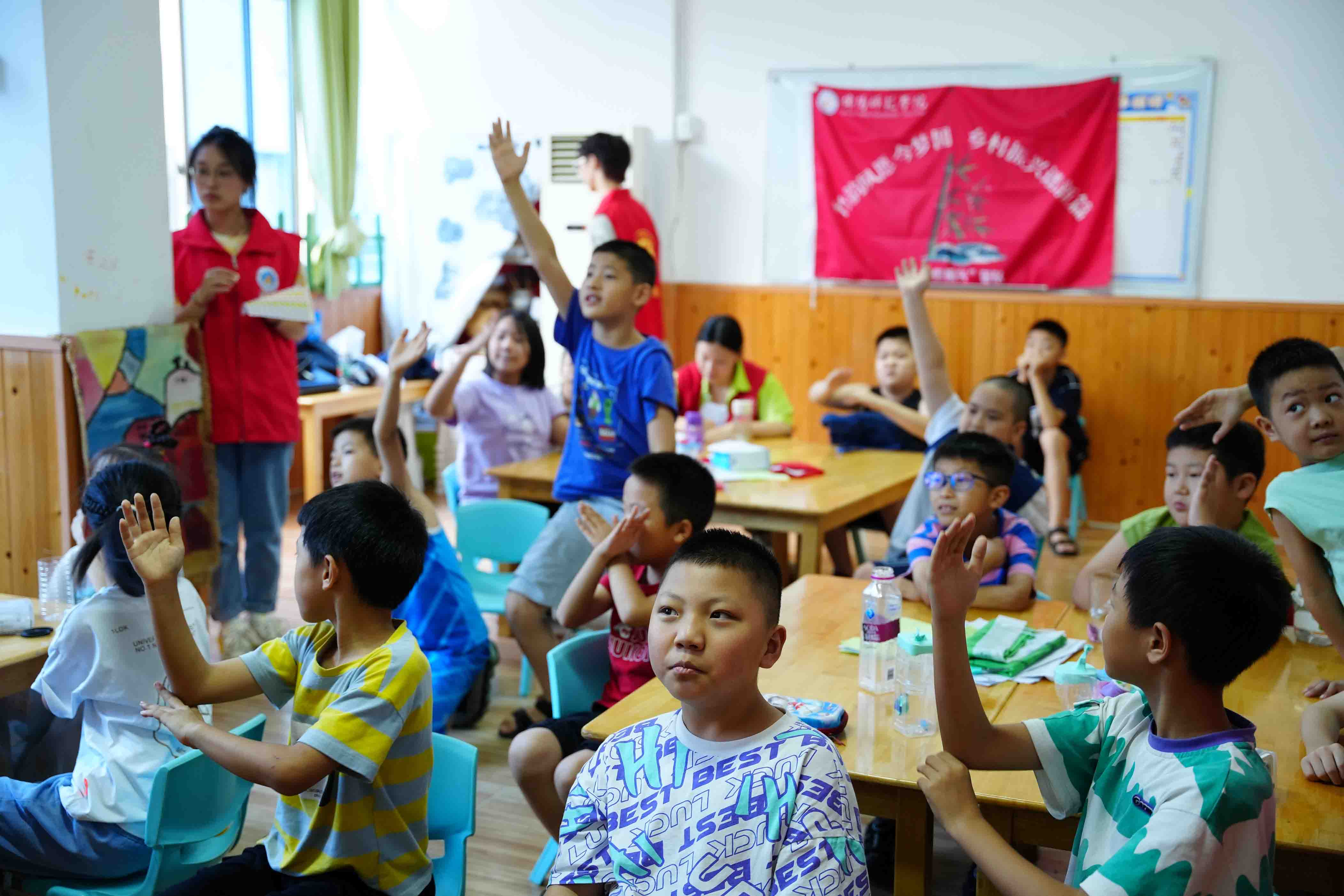 六育托舉童心，文明沁潤童年
