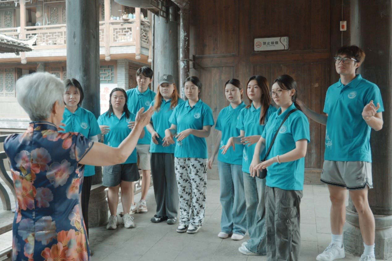 重人科學(xué)子三下鄉(xiāng)：古韻非遺潤?quán)l(xiāng)土，文化振興譜新篇